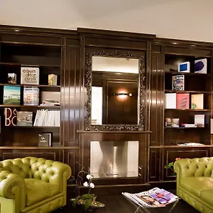 Ares Eiffel Hotell
